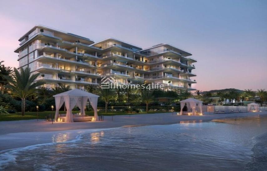 4 Bedroom Penthouse For Sale in Palm Jumeirah