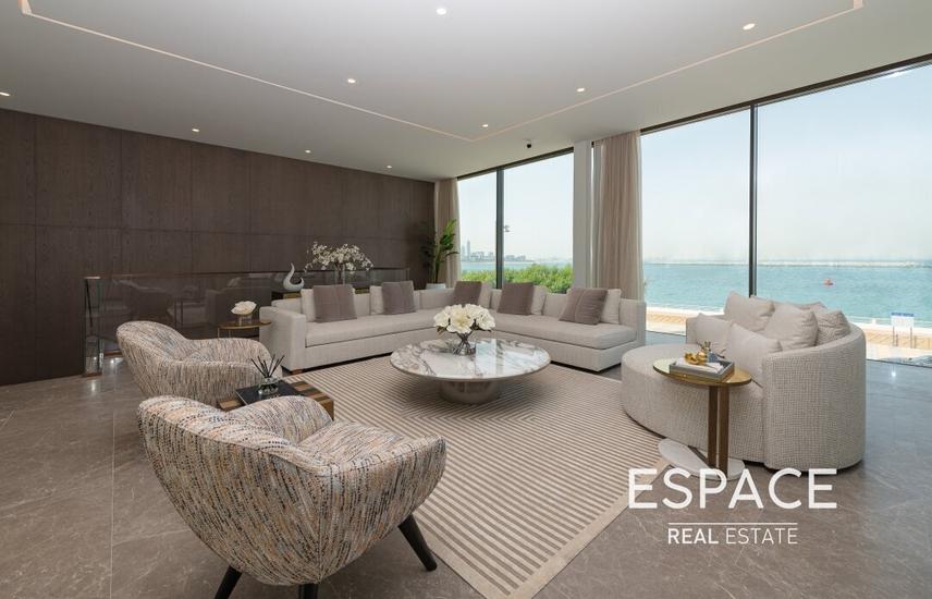 4 Bedroom Apartment For Sale in Palm Jumeirah